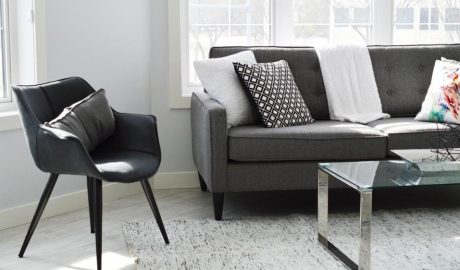 Популярность нейтральных цветов в интерьере объяснили эксперты