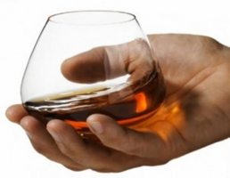 Спиртные напитки – как подавать? 