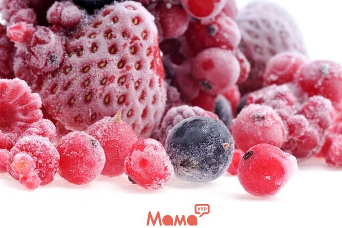   Какие ягоды и овощи можно замораживать на зиму, и как это правильно делать?
 