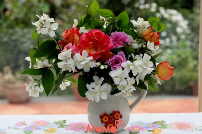   Как сохранить цветы в вазе: любуемся букетом подольше
 