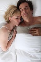 Крепкий сон: в одной кровати с мужем или нет? 