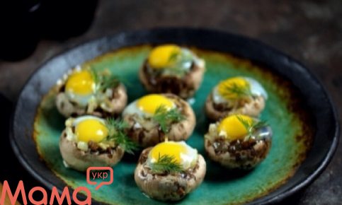 Красивая закуска к любому столу: шампиньоны с перепелиными яйцами