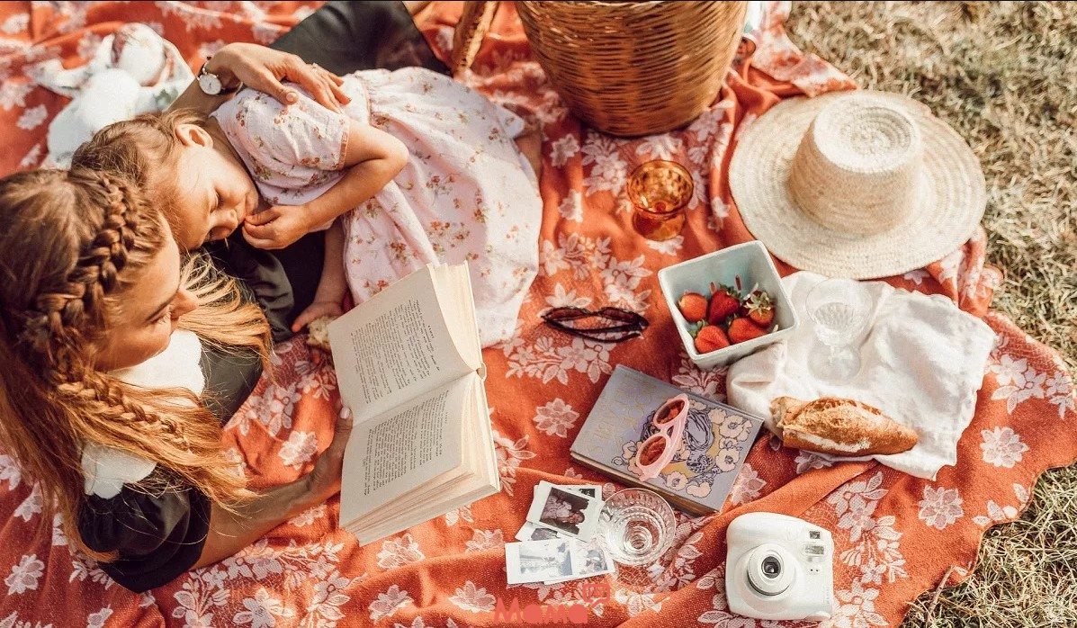 Аптечка в дорогу. Що взяти із собою у відпустку з дитиною?