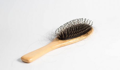 Як почистити гребінець для волосся